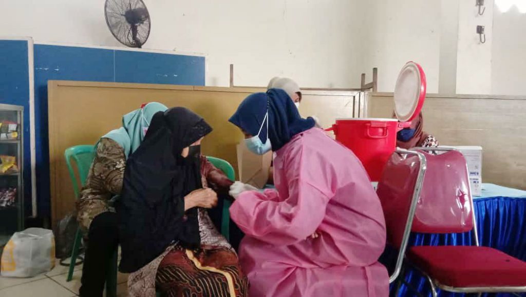 Gandeng LDII, Kapolsek Semampir adakan Vaksinasi di Masjid At-Taqwa
