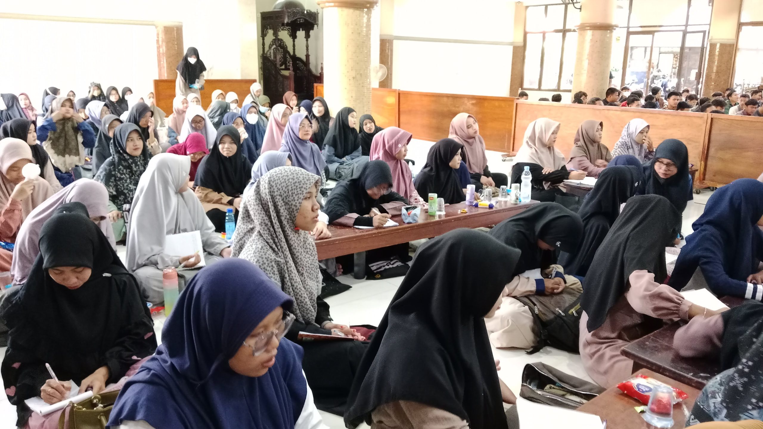 Peserta Talkshow Entrepeneur pada Minggu (21/1) di Masjid Sabilul Muttaqin, Bronggalan.